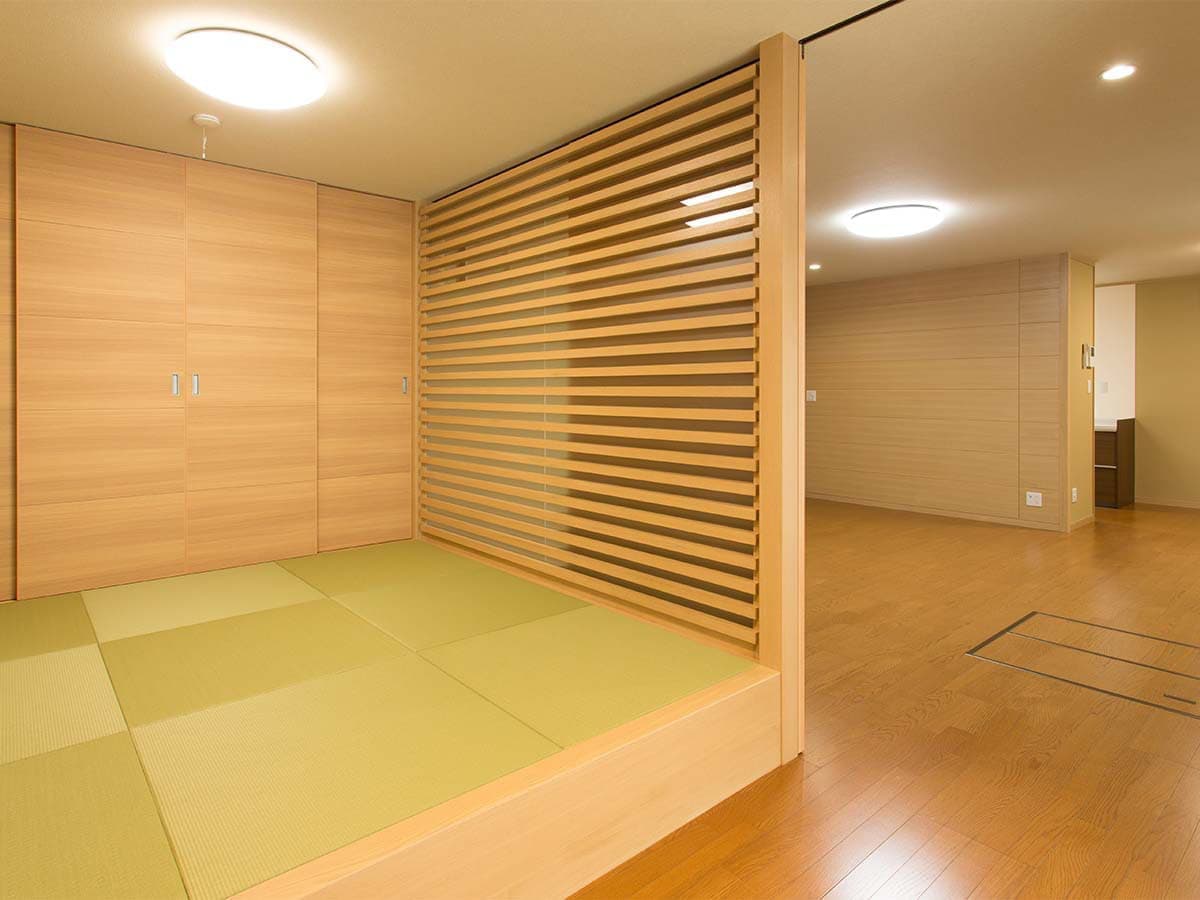 横舞良格子の横扉を開けた状態