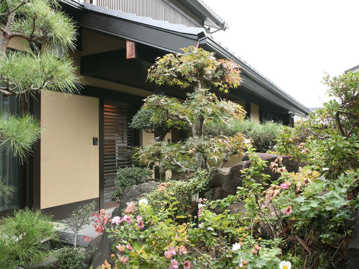 植栽も家をデザインします