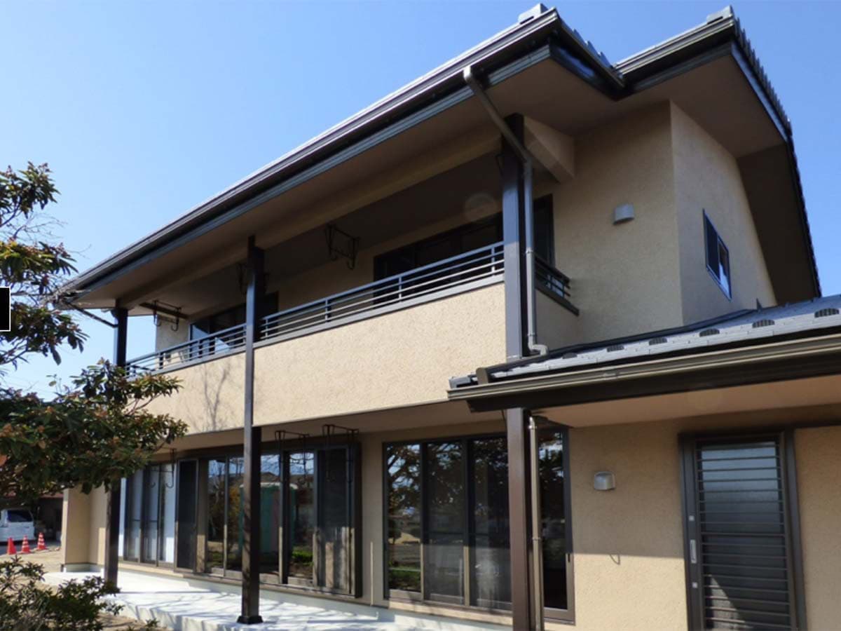 軒庇を深くして、夏の日射を防ぐ