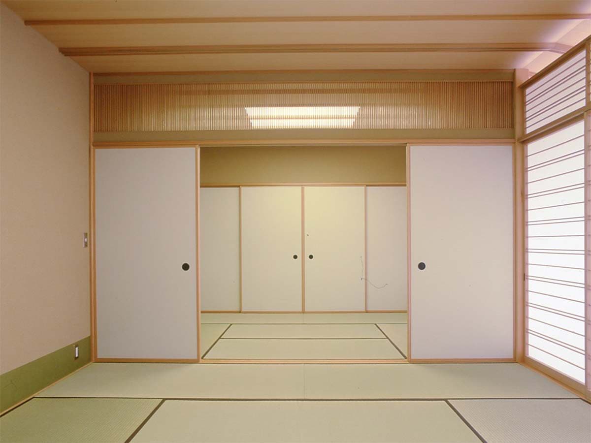 柔らかな日が入る和室